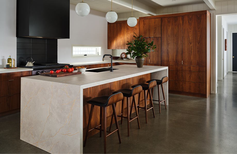 8253 Gold Veined Taupe Mable InDepth Surfacing™